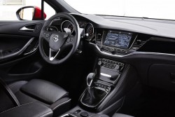 opel-astra-5-2016-005