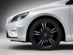 volvo-v40-carbon-edition-2015-04