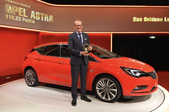 opel-astra-5-k-2016-volant-or-01